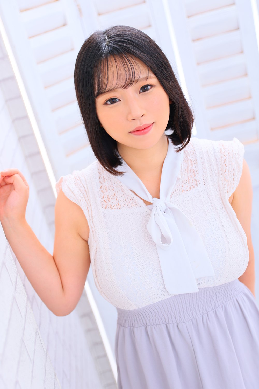 三津葉 あんり: